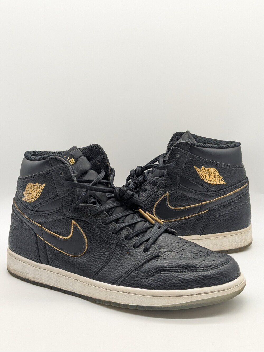 Mens Size 12 Jordan 1 Retro High OG City of Flight Black Gold Shoes 555088-031